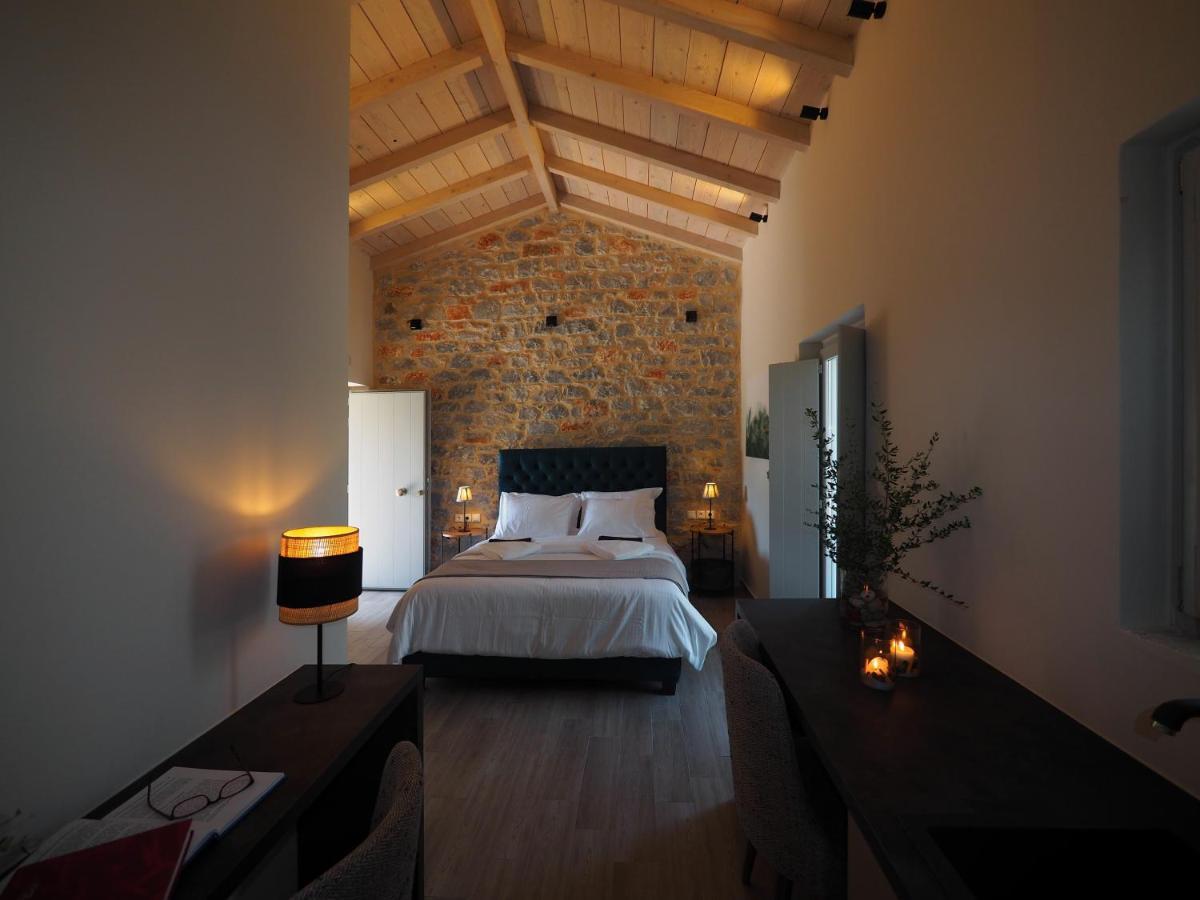 Terra Di Pietra Exclusive Suites & Apartments Areopoli Exteriör bild