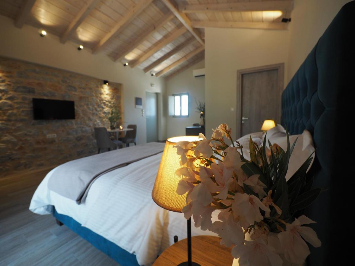 Terra Di Pietra Exclusive Suites & Apartments Areopoli Exteriör bild
