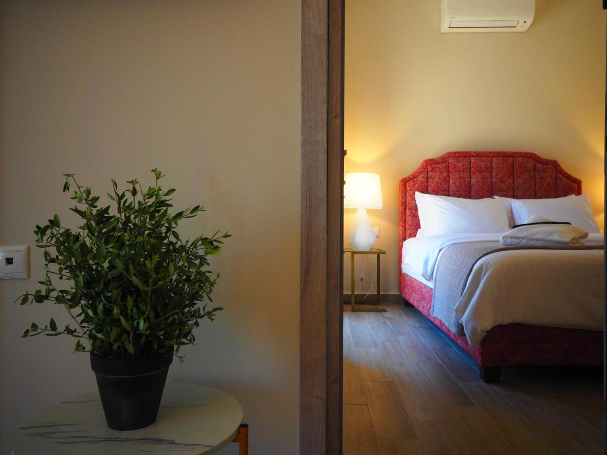 Terra Di Pietra Exclusive Suites & Apartments Areopoli Exteriör bild