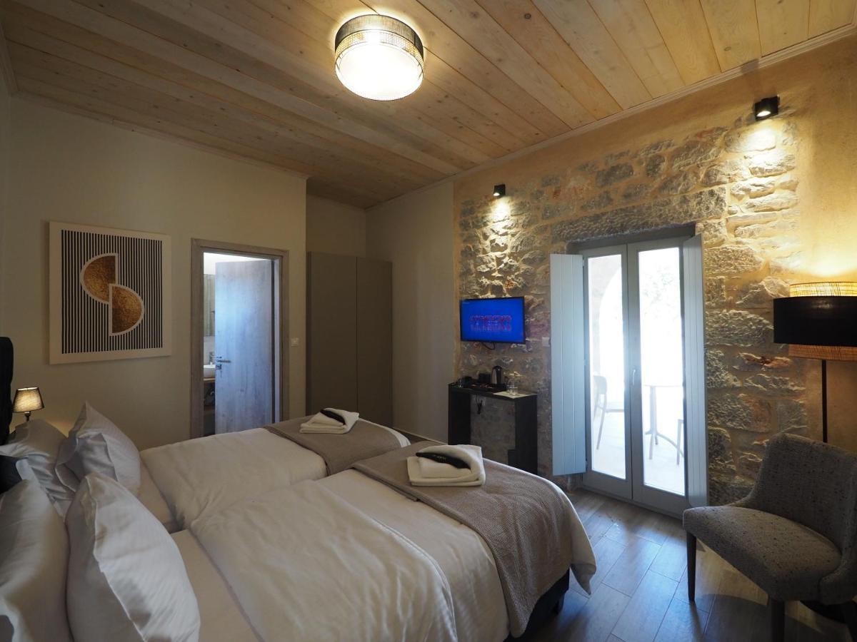 Terra Di Pietra Exclusive Suites & Apartments Areopoli Exteriör bild