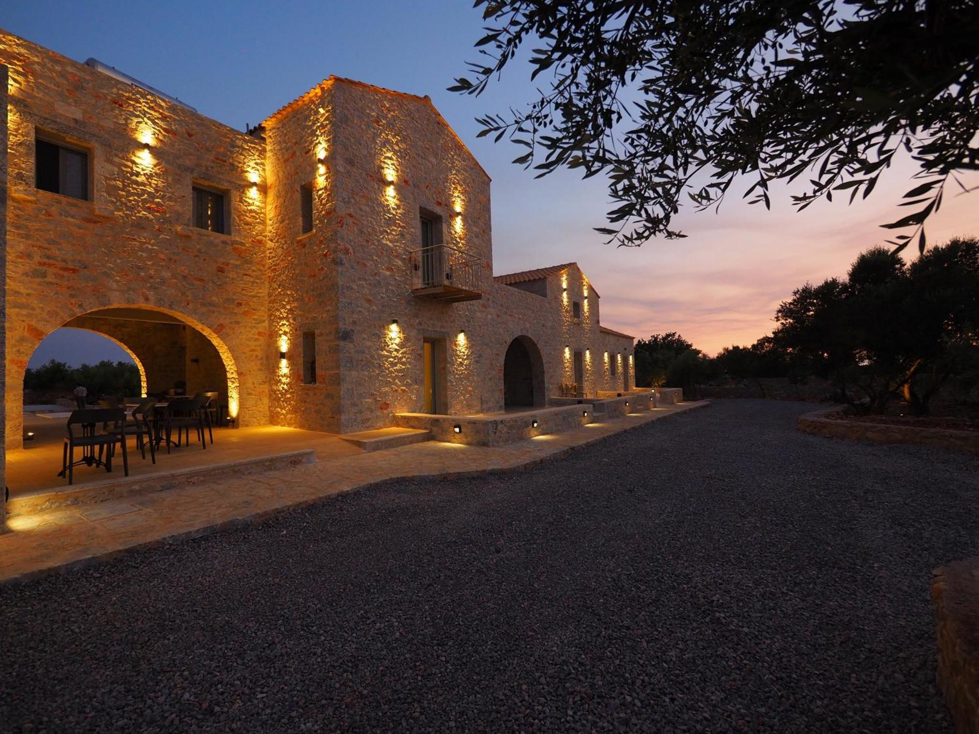 Terra Di Pietra Exclusive Suites & Apartments Areopoli Exteriör bild