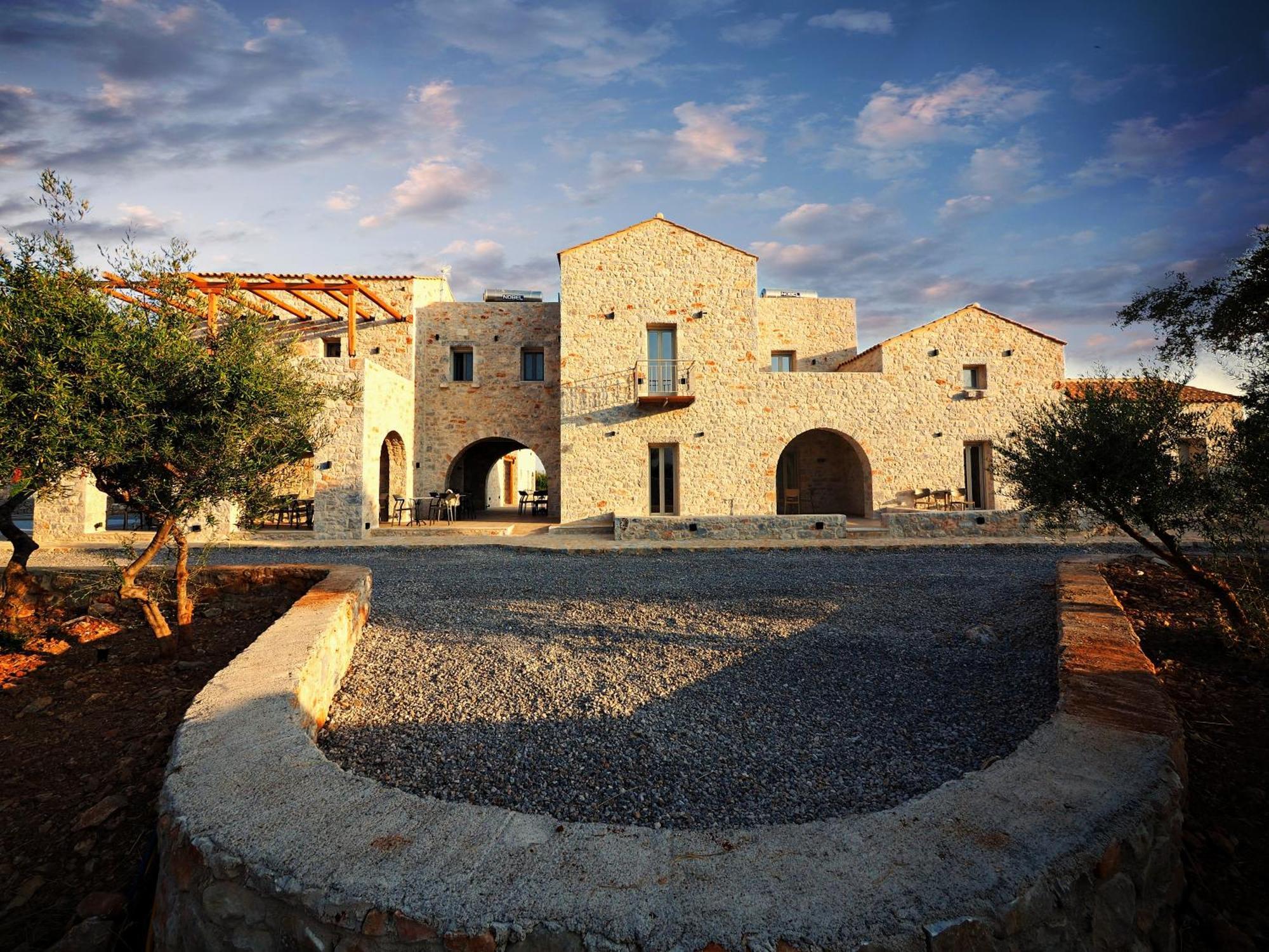 Terra Di Pietra Exclusive Suites & Apartments Areopoli Exteriör bild