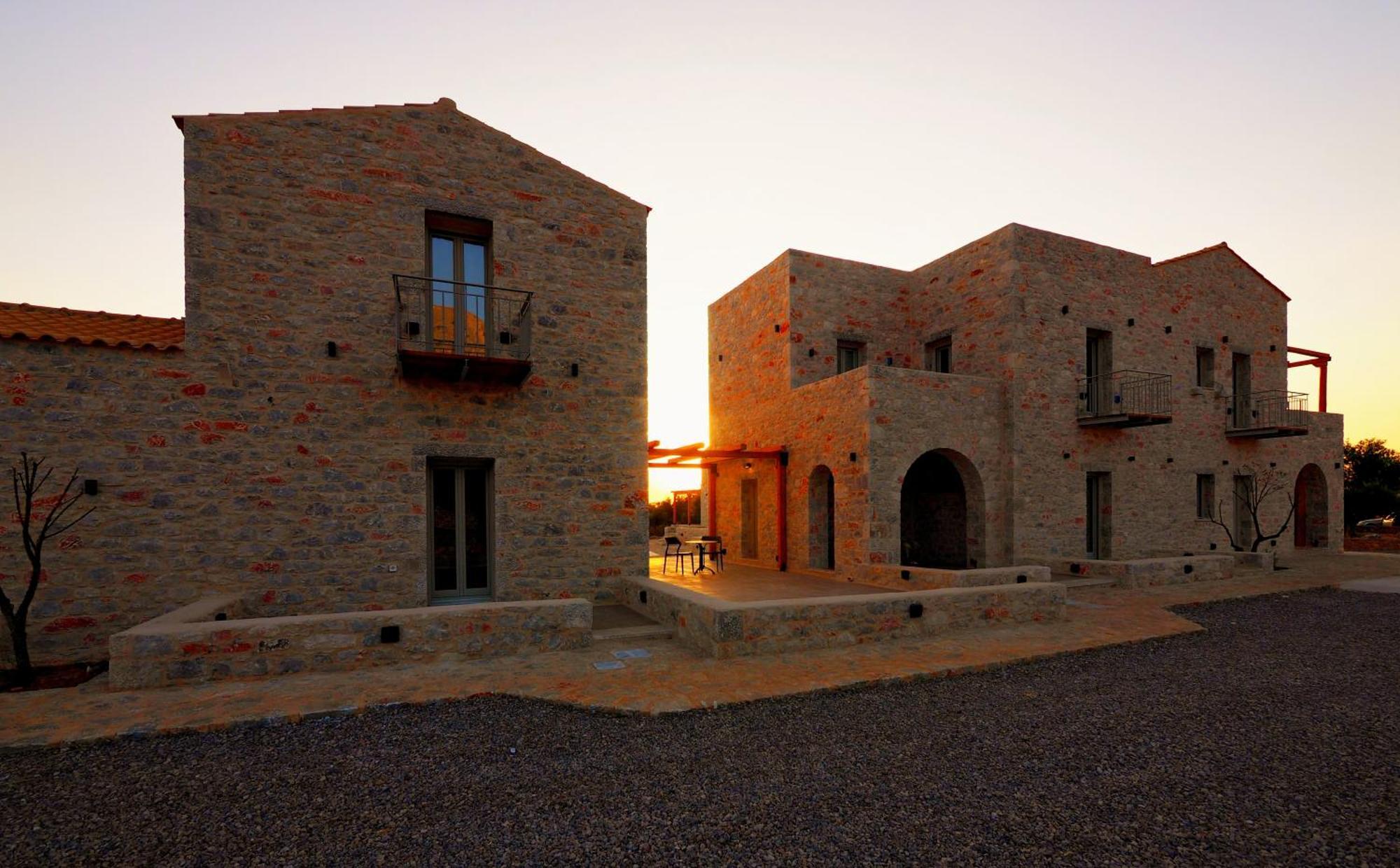 Terra Di Pietra Exclusive Suites & Apartments Areopoli Exteriör bild