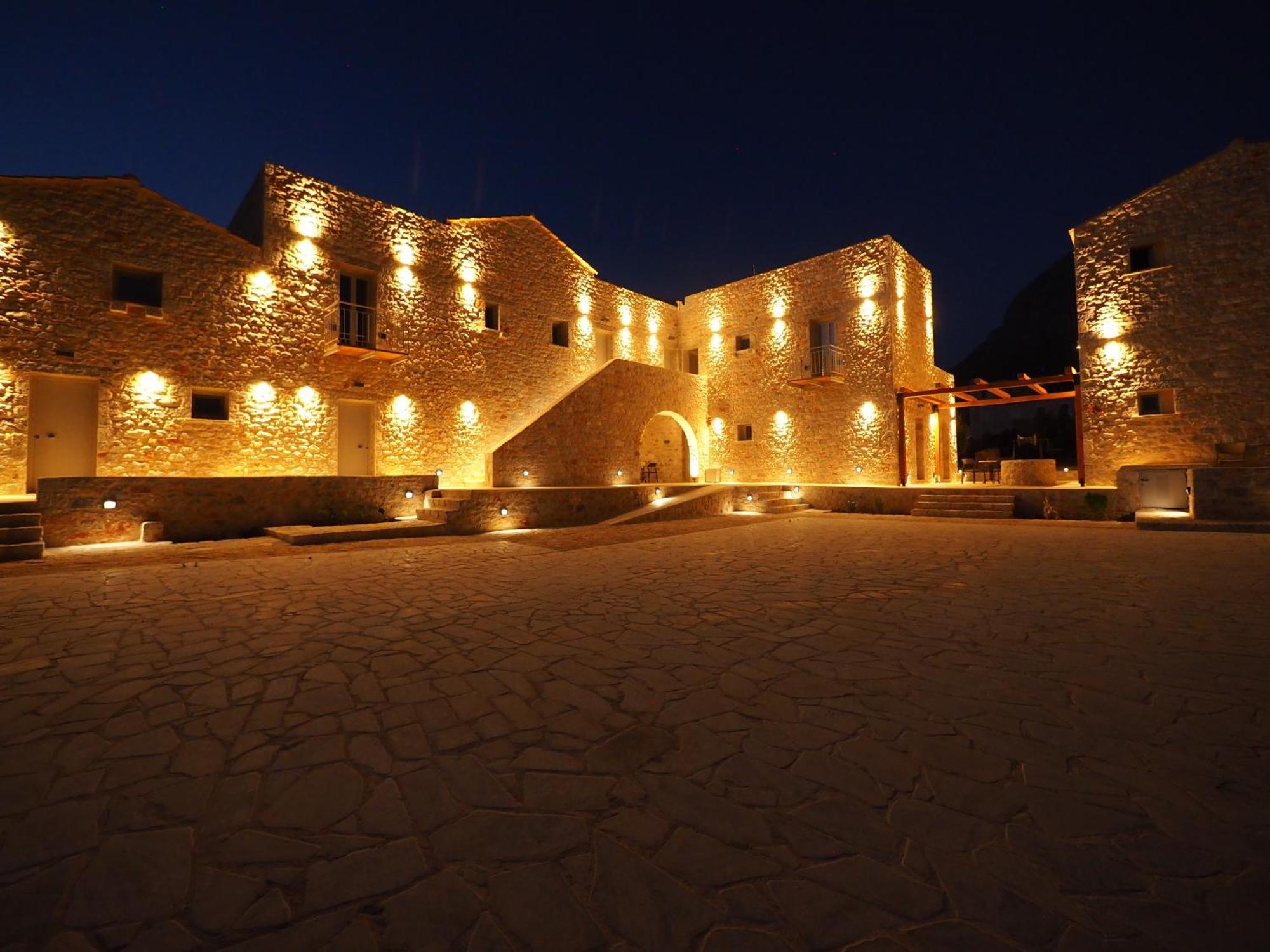 Terra Di Pietra Exclusive Suites & Apartments Areopoli Exteriör bild