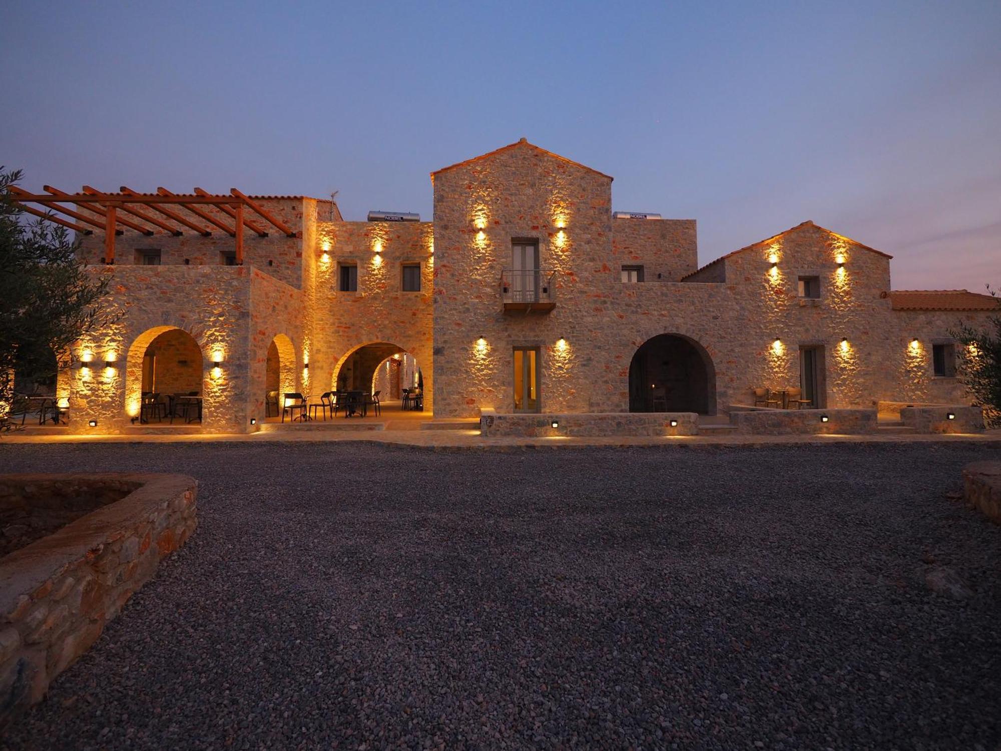 Terra Di Pietra Exclusive Suites & Apartments Areopoli Exteriör bild