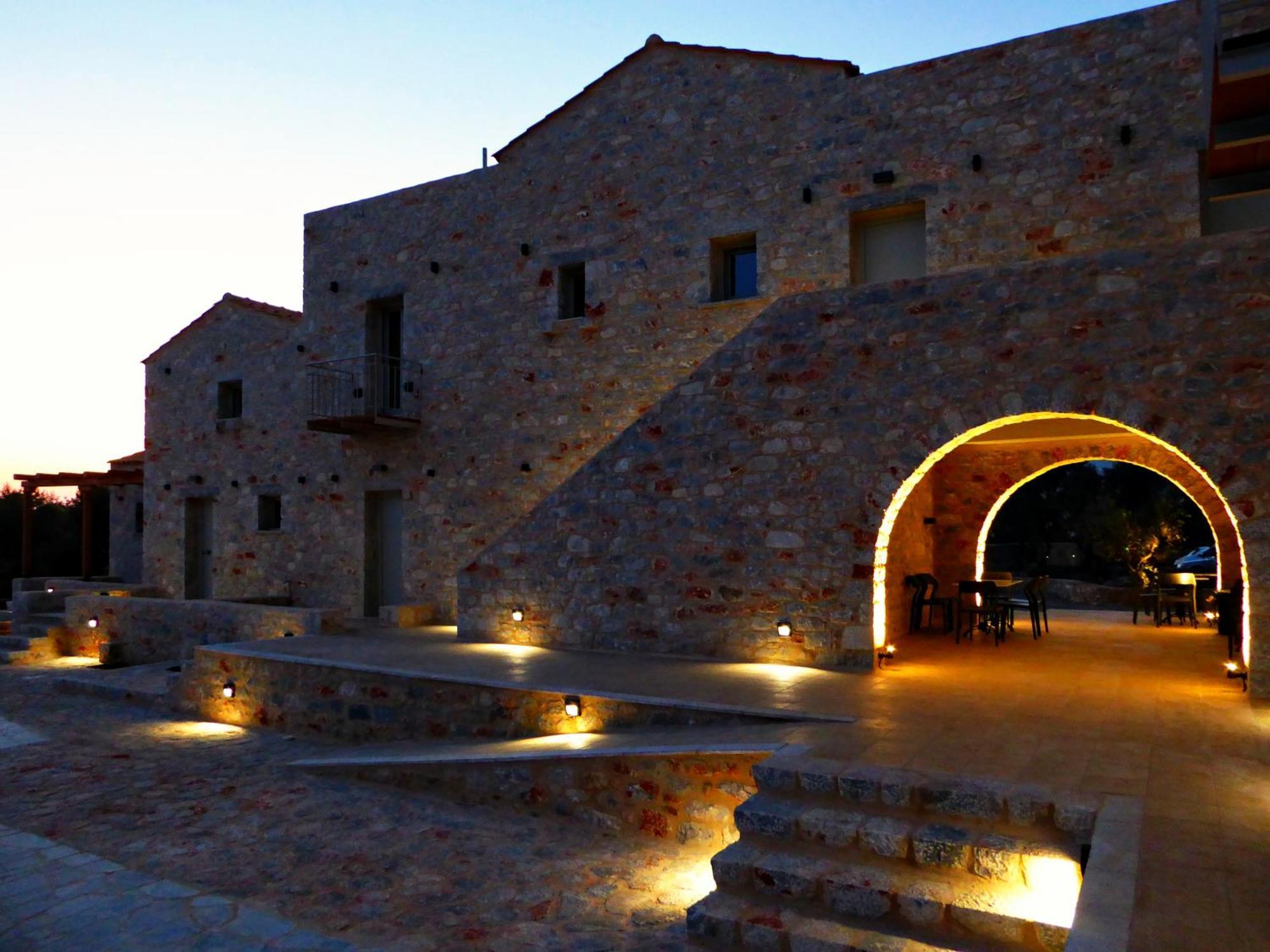 Terra Di Pietra Exclusive Suites & Apartments Areopoli Exteriör bild