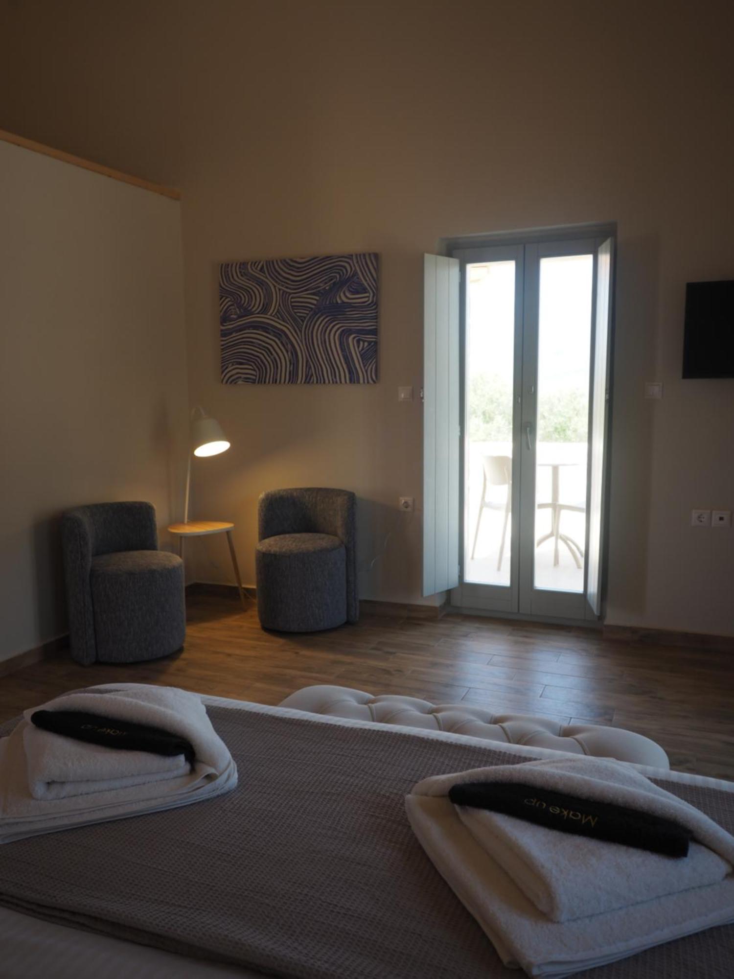 Terra Di Pietra Exclusive Suites & Apartments Areopoli Exteriör bild