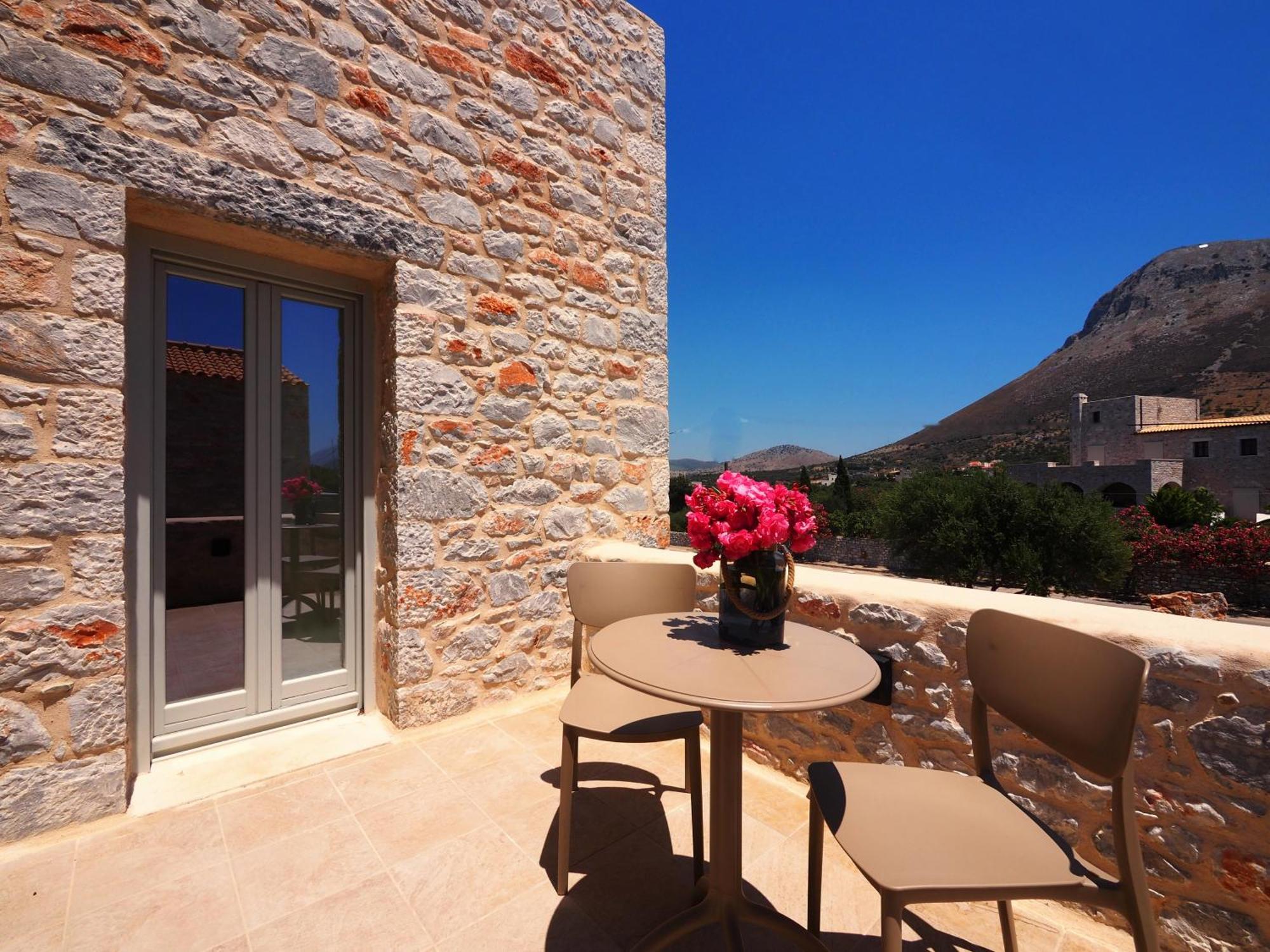 Terra Di Pietra Exclusive Suites & Apartments Areopoli Exteriör bild
